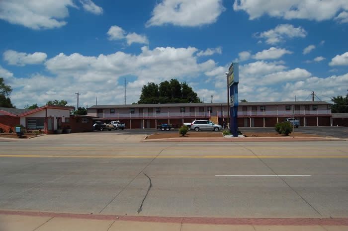 American Inn & Suites Childress Bagian luar foto
